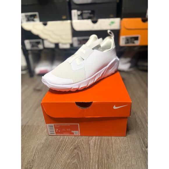 Nike Other - NEW SZ 7Y/8.5W - Nike Flex Runner 2 (GS) Slip-On - wht/wht